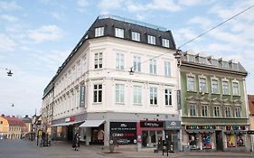 Hotell Aston